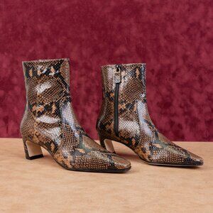 Stuart Weitzman Women Babette Snake Print Leather Fashion Ankle Boots sz 7